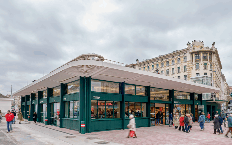 Marktraum am Naschmarkt Wien moderne Architektur Holz Glas